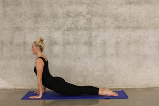 yoga-cobra