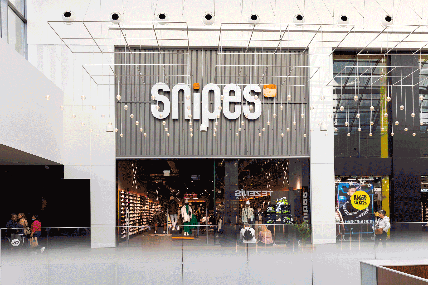 luces sugerir Opiáceo Diagonal Mar acoge la nueva Concept Store de Snipes