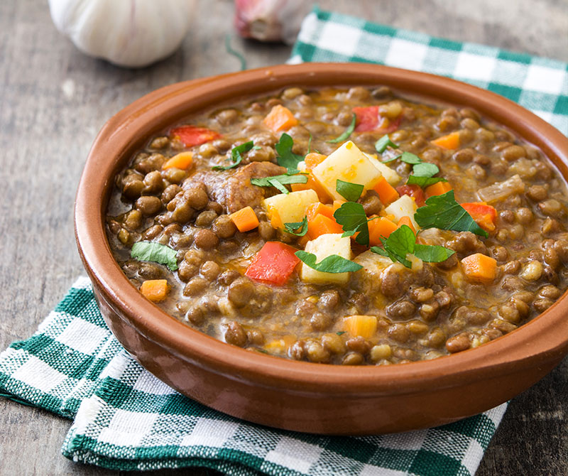 Els guisats i potatges més sans per a cuinar aquest hivern
