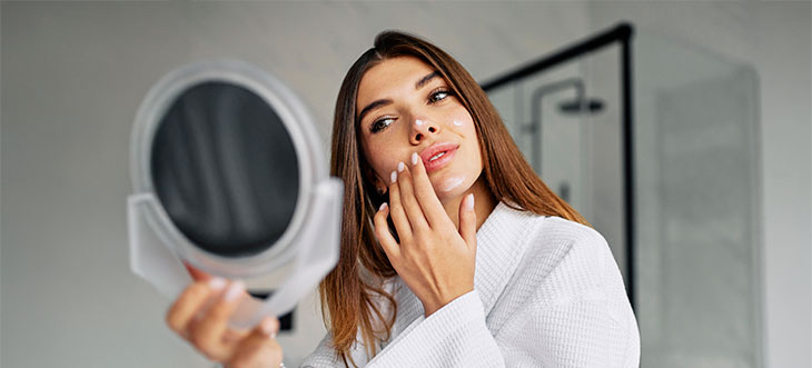 Qué debe tener tu neceser de invierno según expertos en cuidado de la piel