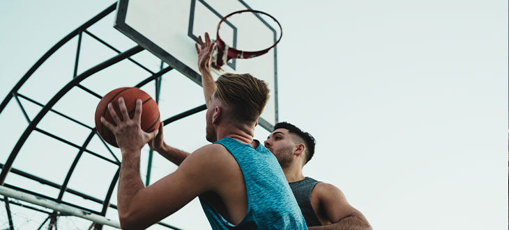 Dónde jugar a basket cerca de Diagonal Mar y cómo equiparte para volver a la pista